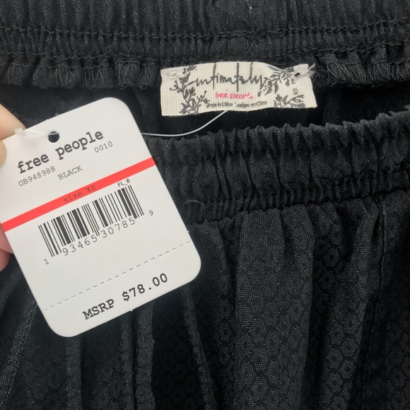 Free People She’s a Dime Pants in Black - Picture 7 of 8